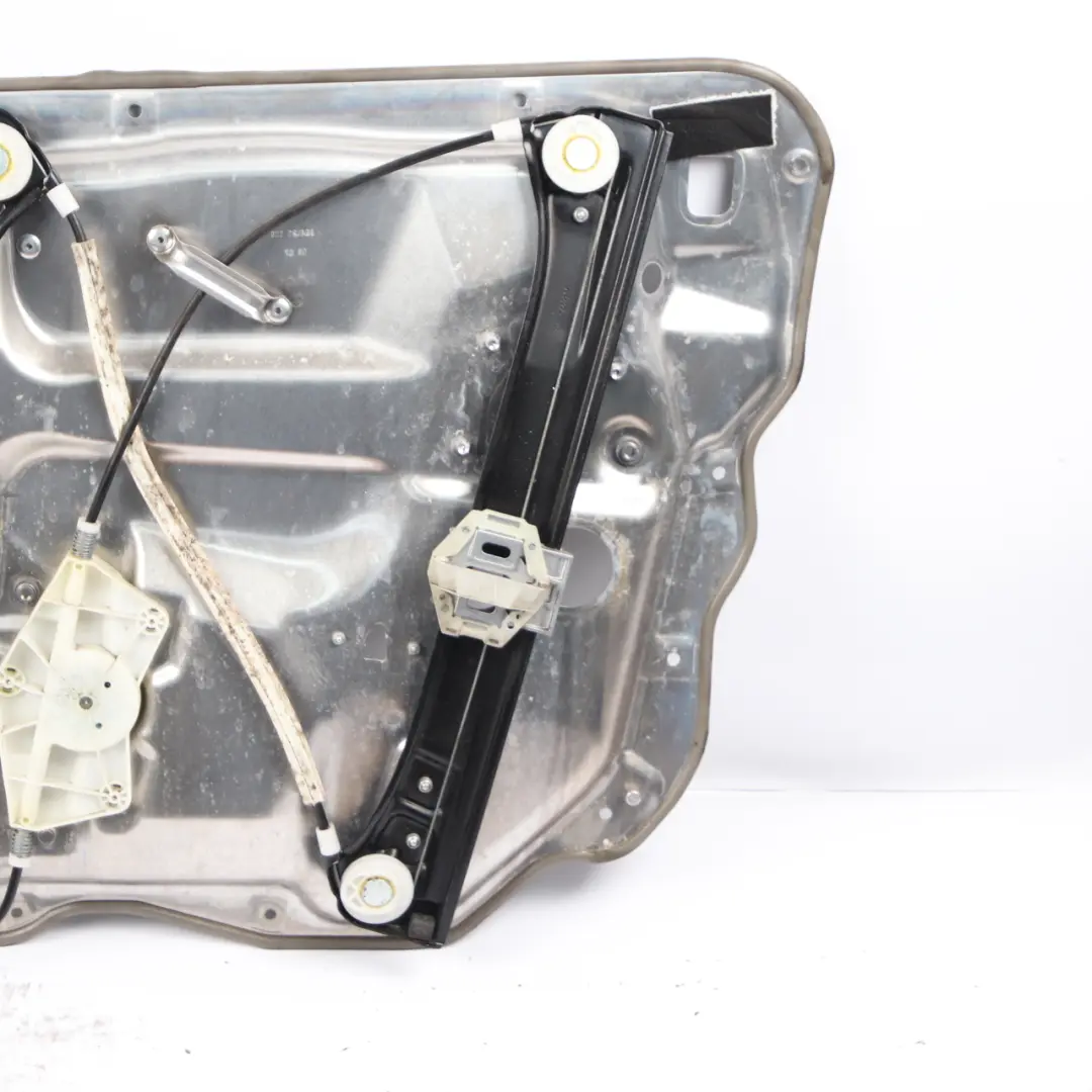 Window Lifter Front Left N/S Window Regulator Motor to Mercedes W221 with Part number A2217200379 Mercedes W221 Window Lifter Front Left N/S Window Regulator Motor - SKU A2217200379 - Part number A2217200379