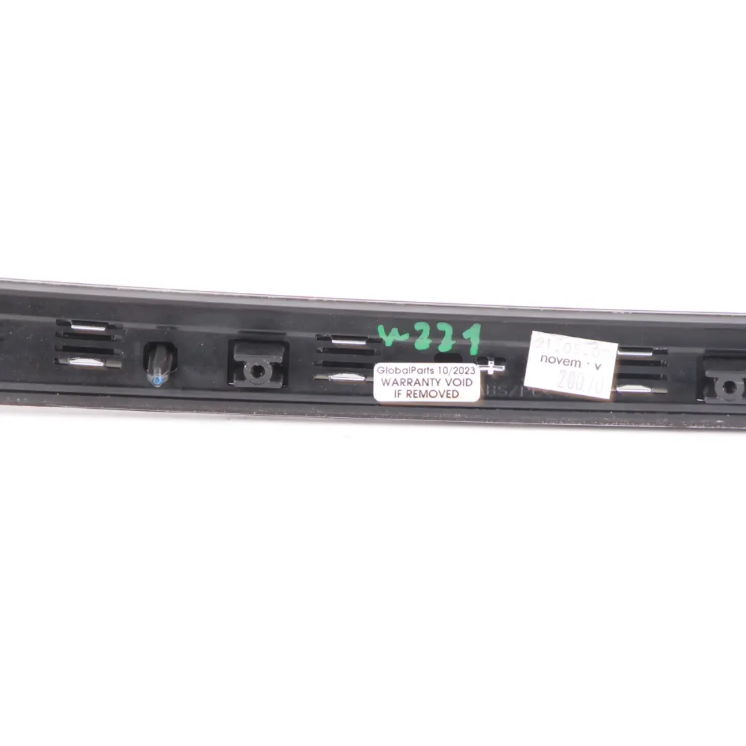 Mercedes W221 Puerta Decoración Tira Delantera Derecha Recorte - SKU A2217200422 - Número de pieza A2217200422