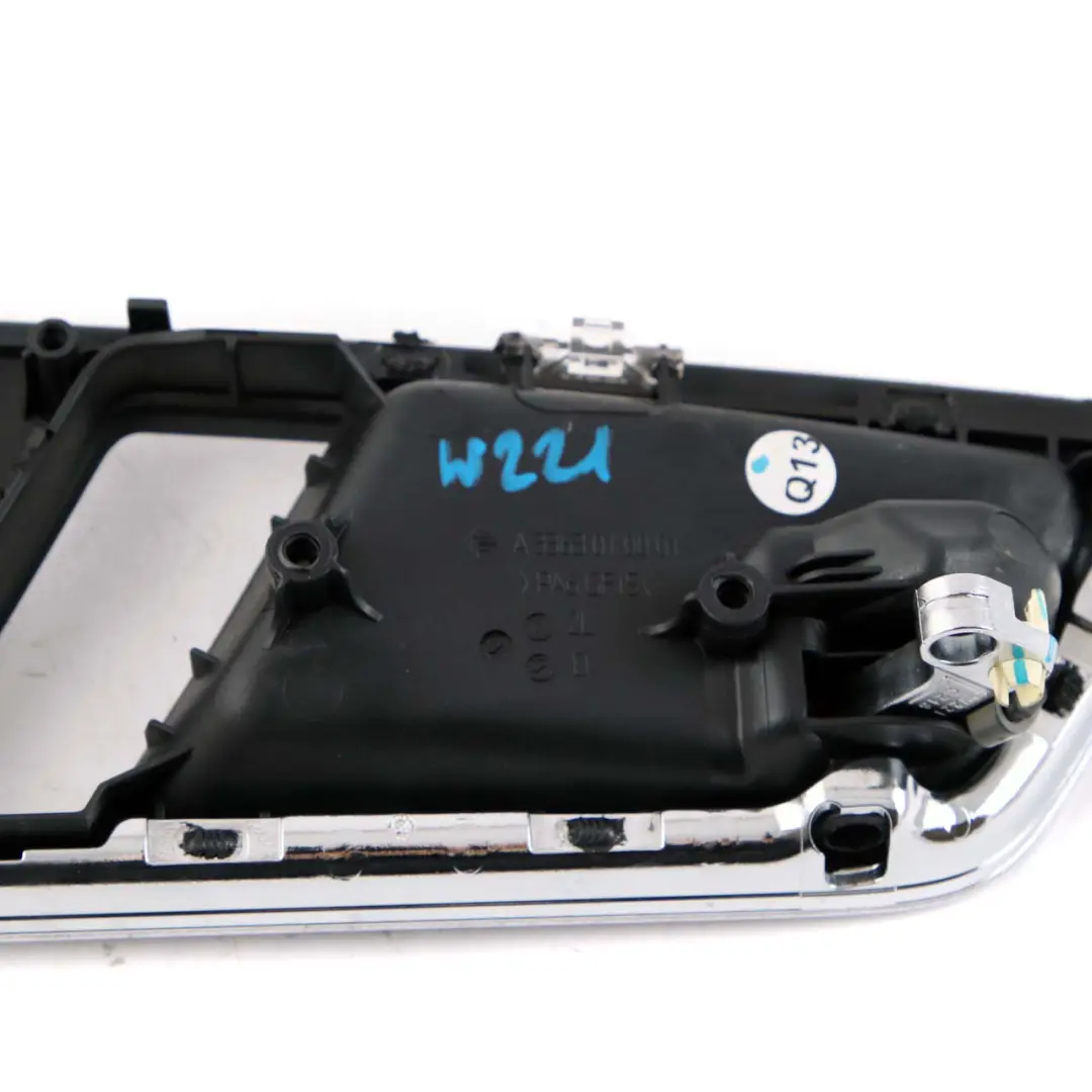 Vorne Links Beifahrer Tür Abdeckung Griff Verkleidung für Mercedes W221 mit Teilenummer A2217205748 Mercedes W221 Vorne Links Beifahrer Tür Abdeckung Griff Verkleidung - SKU A2217205748 - Teilenummer A2217205748
