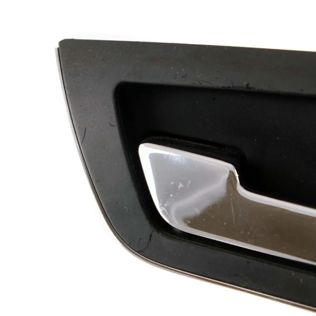 Mercedes W221 Embellecedor tirador puerta pasajero delantero - SKU A2217205748 - Número de pieza A2217205748