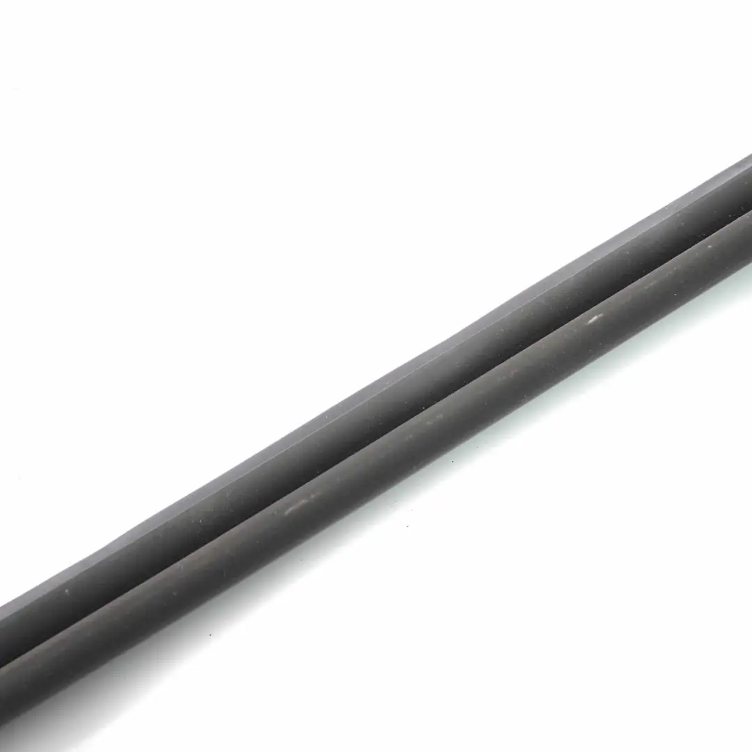 Tira junta sellado puerta delantera izquierda junta ventana para Mercedes W221 con número de pieza A2217250065 Mercedes W221 Tira junta sellado puerta delantera izquierda junta ventana - SKU A2217250065 - Número de pieza A2217250065