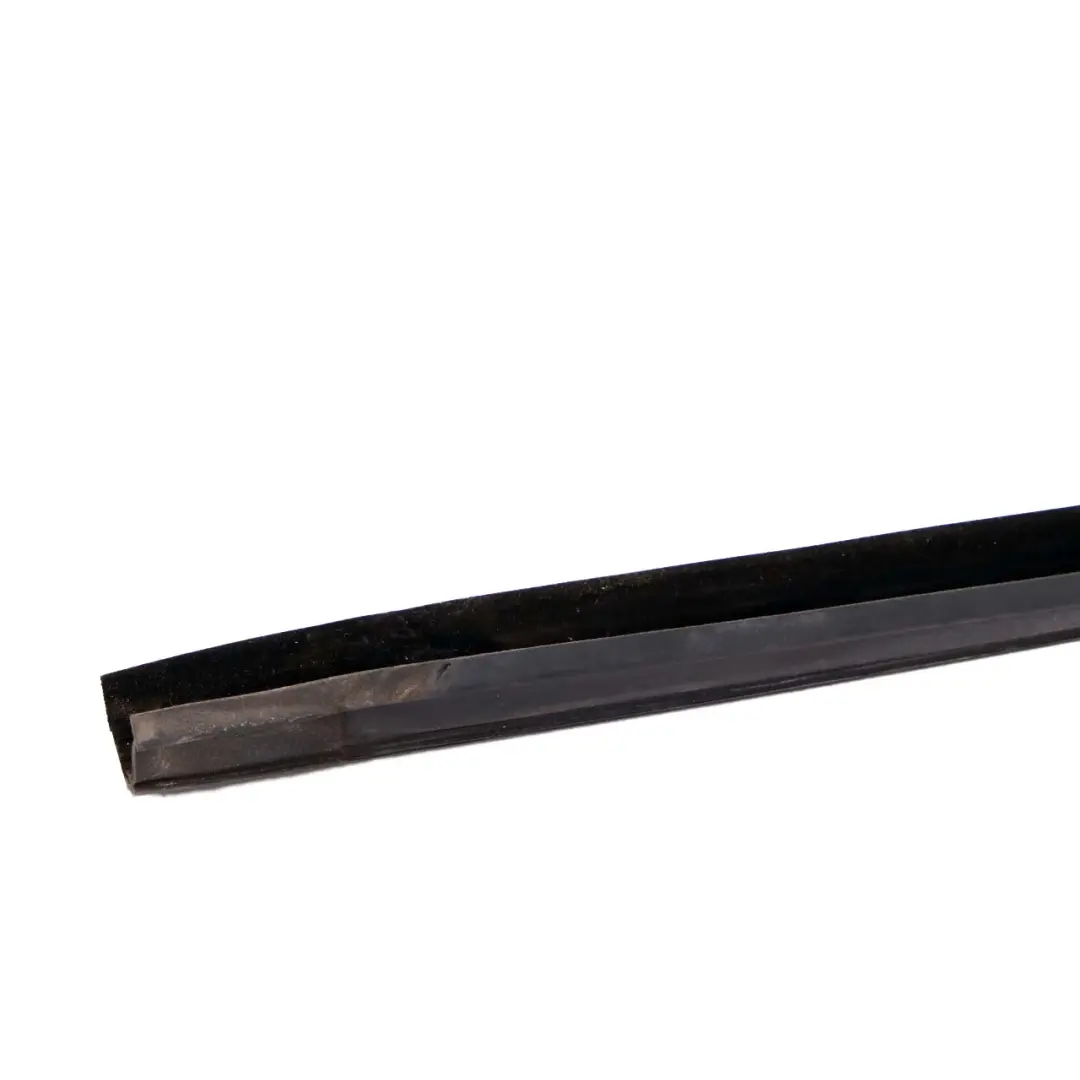 Mercedes W221 Porta anteriore sinistra Finestrino Guarnizione tenuta - SKU A2217253525 - Numero di parte A2217253525