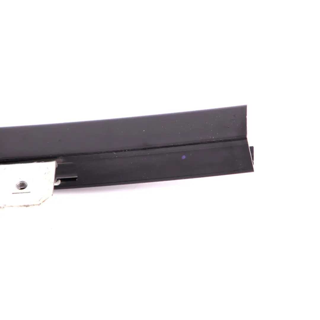 Mercedes W221 Porta posteriore sinistra Finestrino Guida Striscia rivestimento - SKU A2217300119 - Numero di parte A2217300119