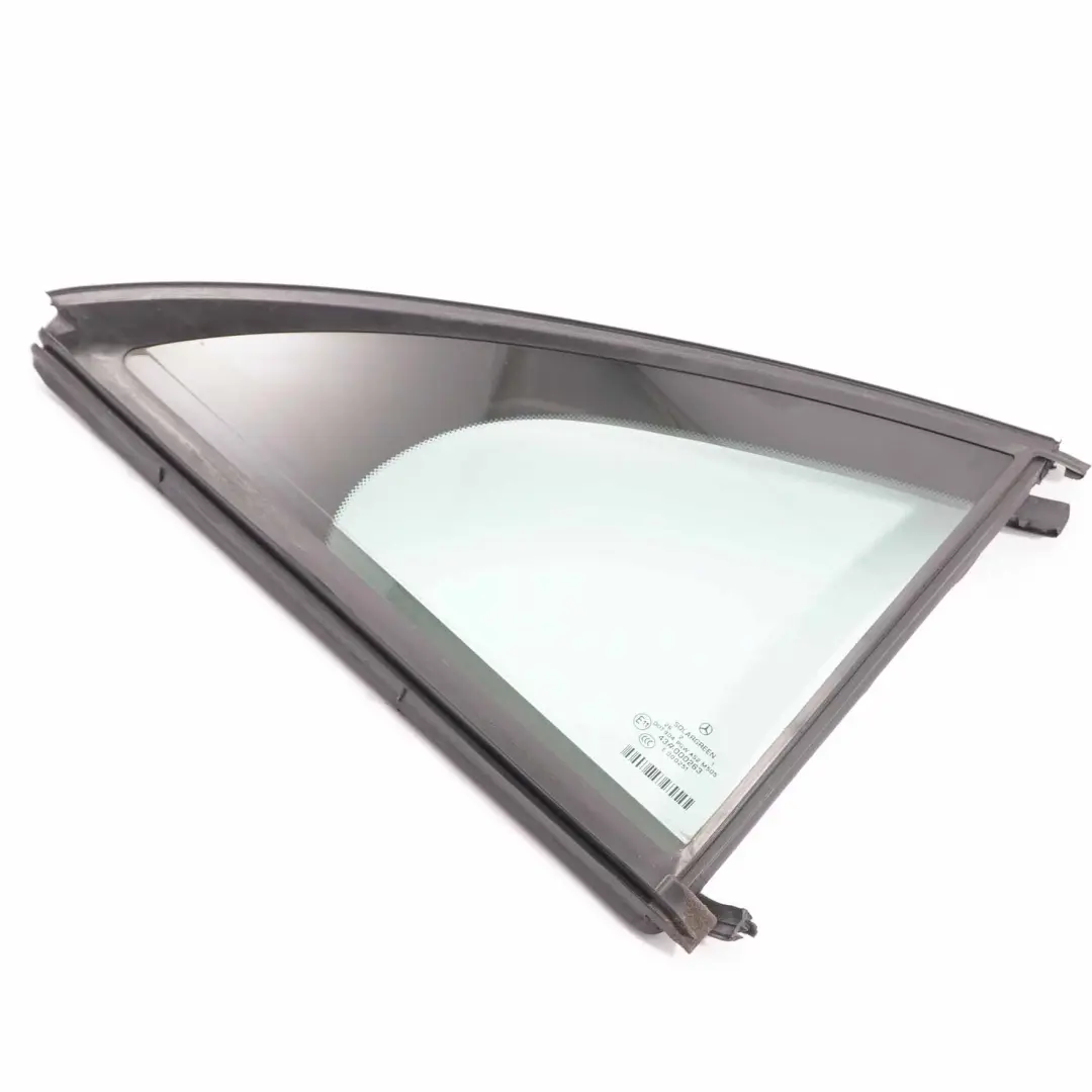 Cristal Puerta Trasera Derecha Cuarto Verde AS2 para Mercedes W221 con número de pieza A2217300220 Mercedes W221 Cristal Puerta Trasera Derecha Cuarto Verde AS2 - SKU A2217300220 - Número de pieza A2217300220