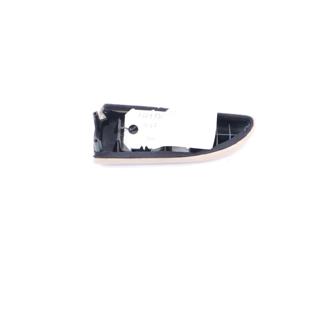 Tarjeta Puerta Ajuste Cubierta Trasera Izquierda Beige para Mercedes W221 con número de pieza A2217300389 Mercedes W221 Tarjeta Puerta Ajuste Cubierta Trasera Izquierda Beige - SKU A2217300389 - Número de pieza A2217300389