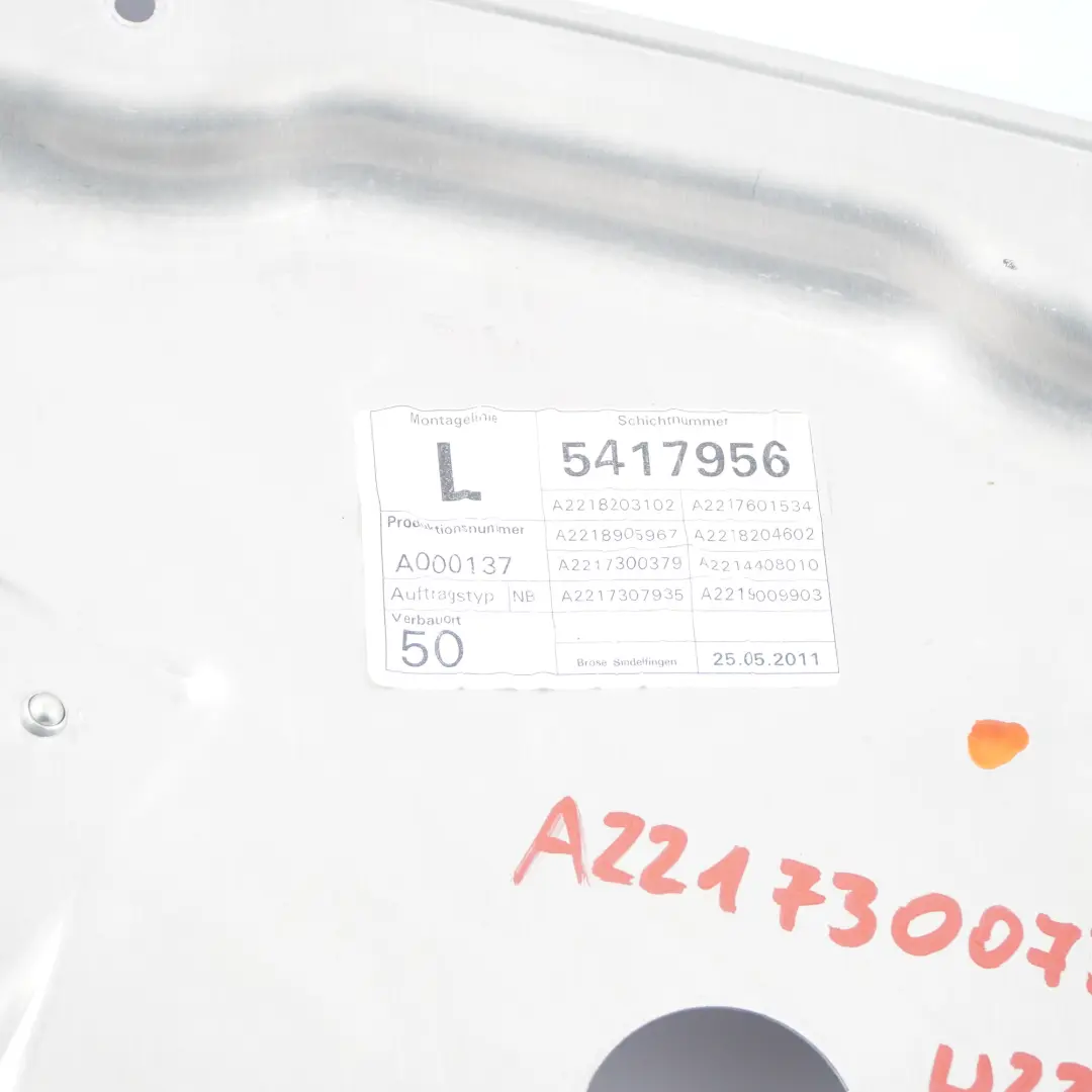 Mecanismo elevalunas puerta trasera izquierda para Mercedes W221 con número de pieza A2217300779 Mercedes W221 Mecanismo elevalunas puerta trasera izquierda - SKU A2217300779 - Número de pieza A2217300779