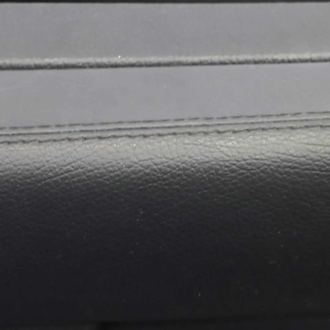 Mercedes W221 Boczek Panel Drzwi Prawy Tył Czarna skóra - SKU A2217302479-1 - Numer Części A2217302479