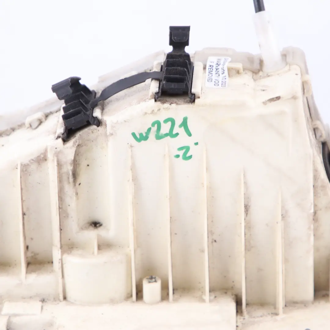  Cerradura puerta Mercedes W221 S221 trasero izquierdo Actuador A2217302935 - SKU A2217307935-1 - Número de pieza A2217307935