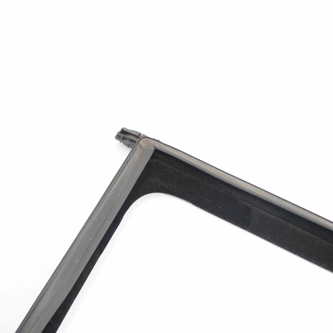  Guarnizione finestrino Mercedes W221 V221 Guida lunga porta posteriore sinistra - SKU A2217356525 - Numero di parte A2217356525