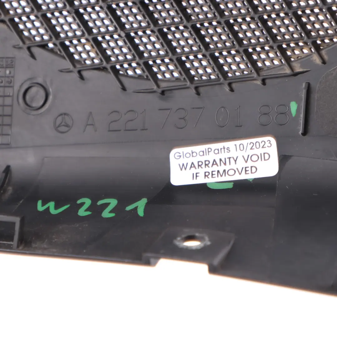 Cubierta altavoz Puerta trasera Izquierda Recorte para Mercedes W221 con número de pieza A2217370188 Mercedes W221 Cubierta altavoz Puerta trasera Izquierda Recorte - SKU A2217370188 - Número de pieza A2217370188