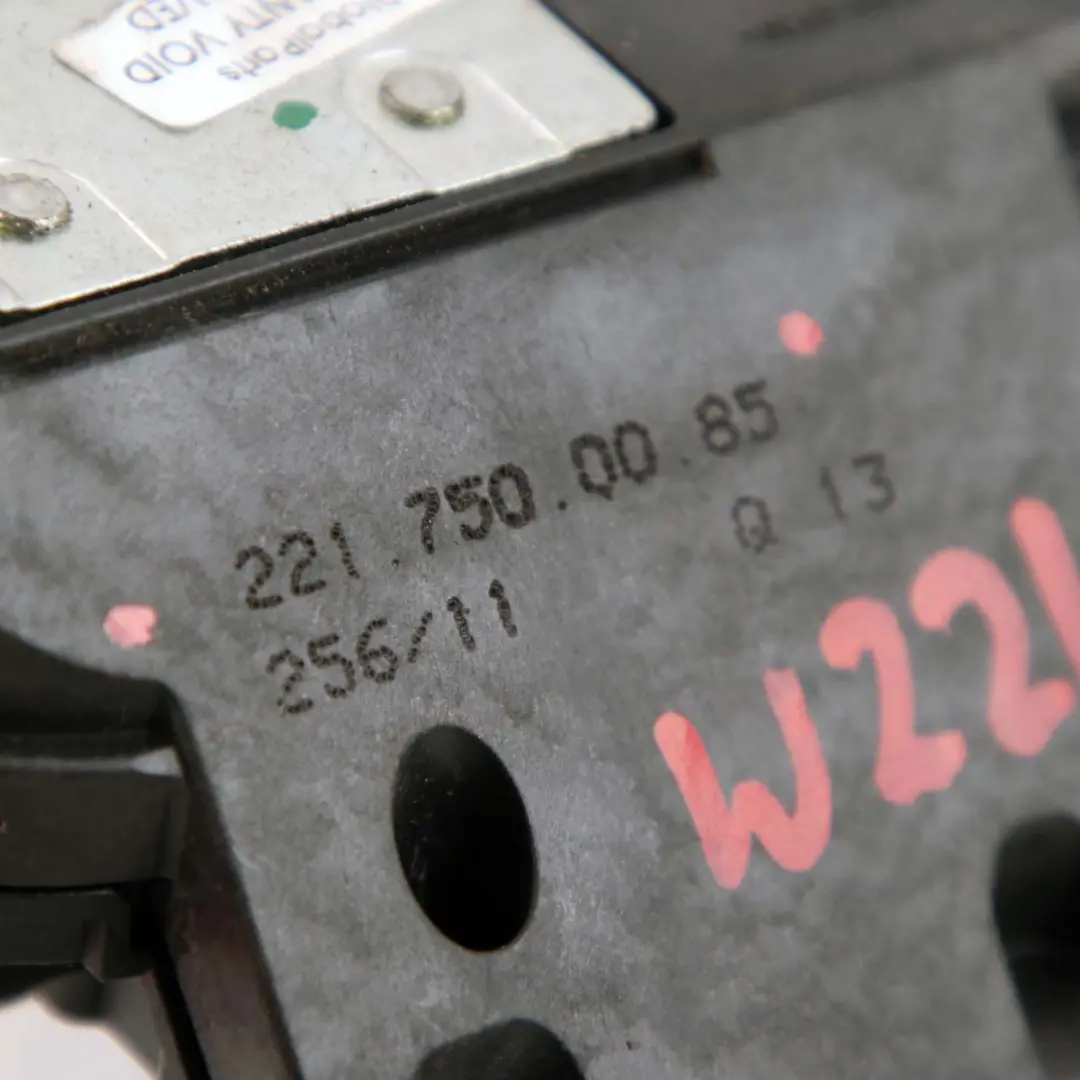 Mercedes W221 Zamek Pokrywy Klapy Bagażnika - SKU A2217500085 - Numer Części A2217500085