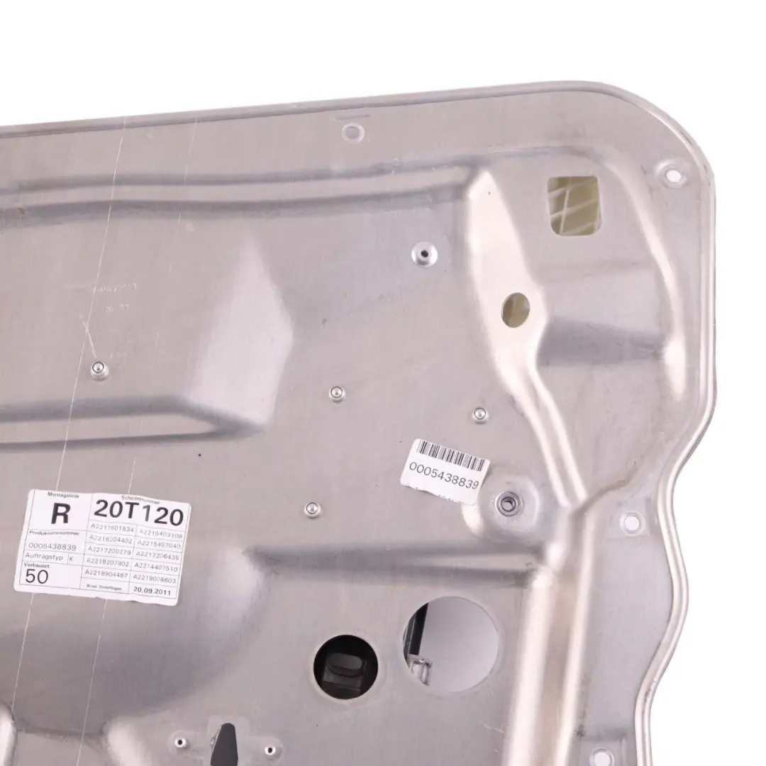 Panel motor elevalunas delantero derecho Mercedes-Benz W221 para con número de pieza A2217601834 Panel motor elevalunas delantero derecho Mercedes-Benz W221 - SKU A2217601834 - Número de pieza A2217601834