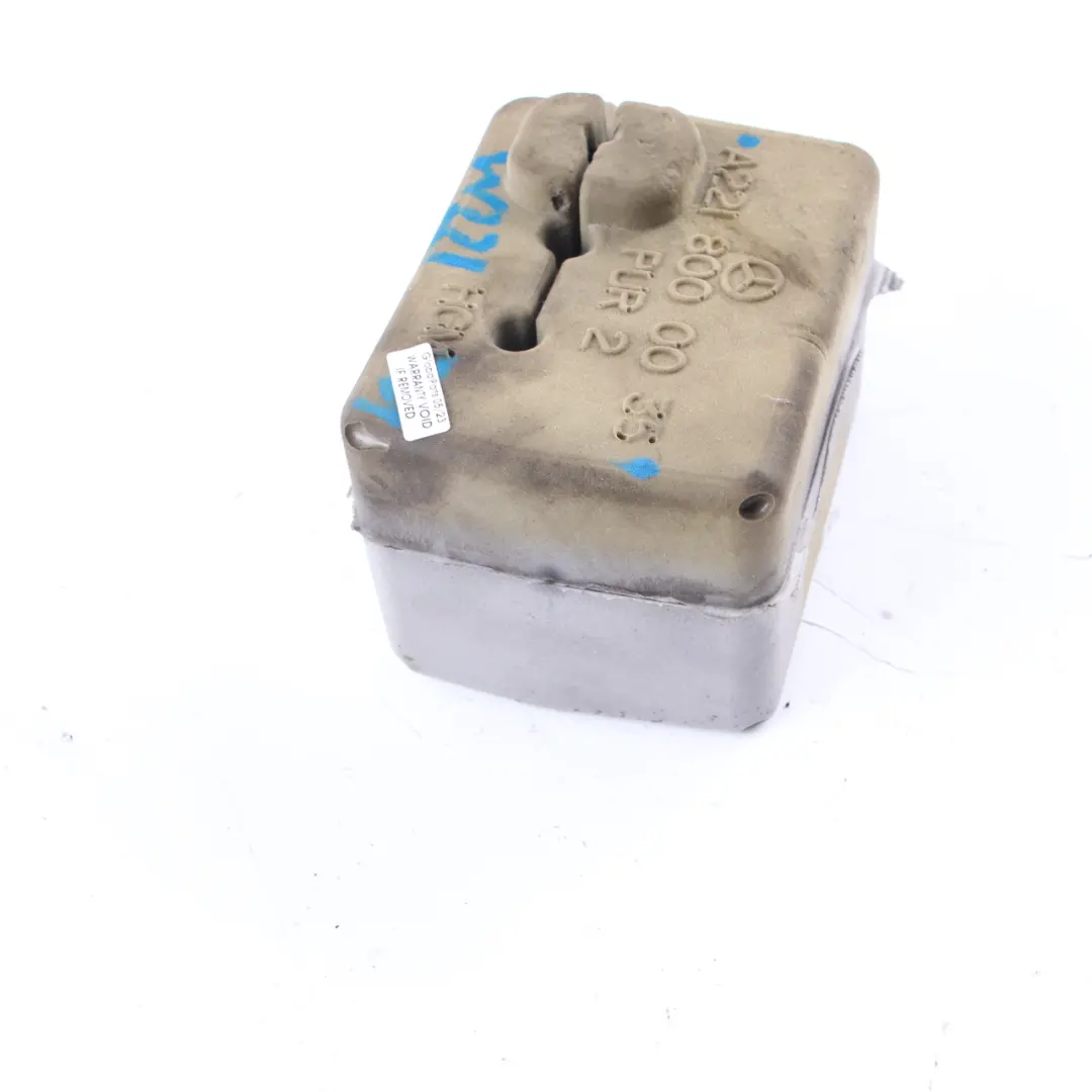 Porta centrale di bloccaggio vuoto alloggiamento per Mercedes W212 W204 con numero di parte A2218000035 Mercedes W212 W204 Porta centrale di bloccaggio vuoto alloggiamento - SKU A2218000035 - Numero di parte A2218000035