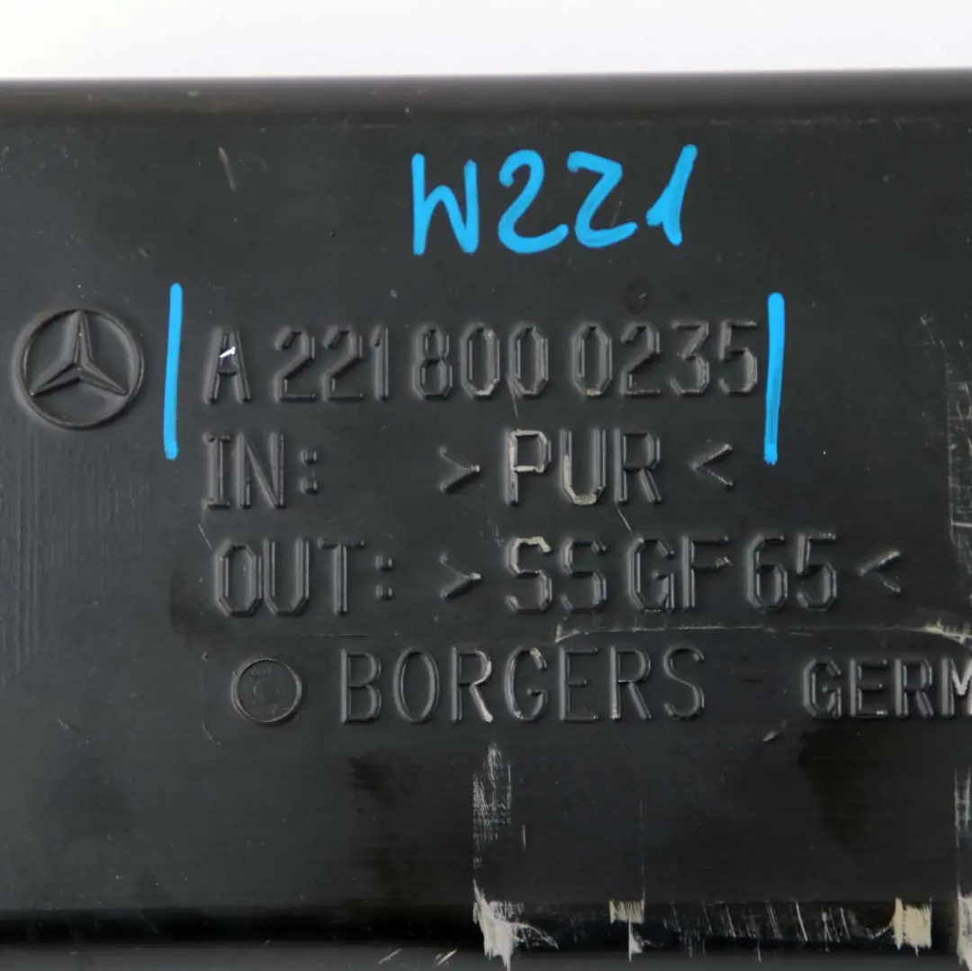 Mercedes-Benz S-Class W221 Trunk Closing Hydraulic Pump Cover Cap to with Part number A2218000235 Mercedes-Benz S-Class W221 Trunk Closing Hydraulic Pump Cover Cap - SKU A2218000235 - Part number A2218000235