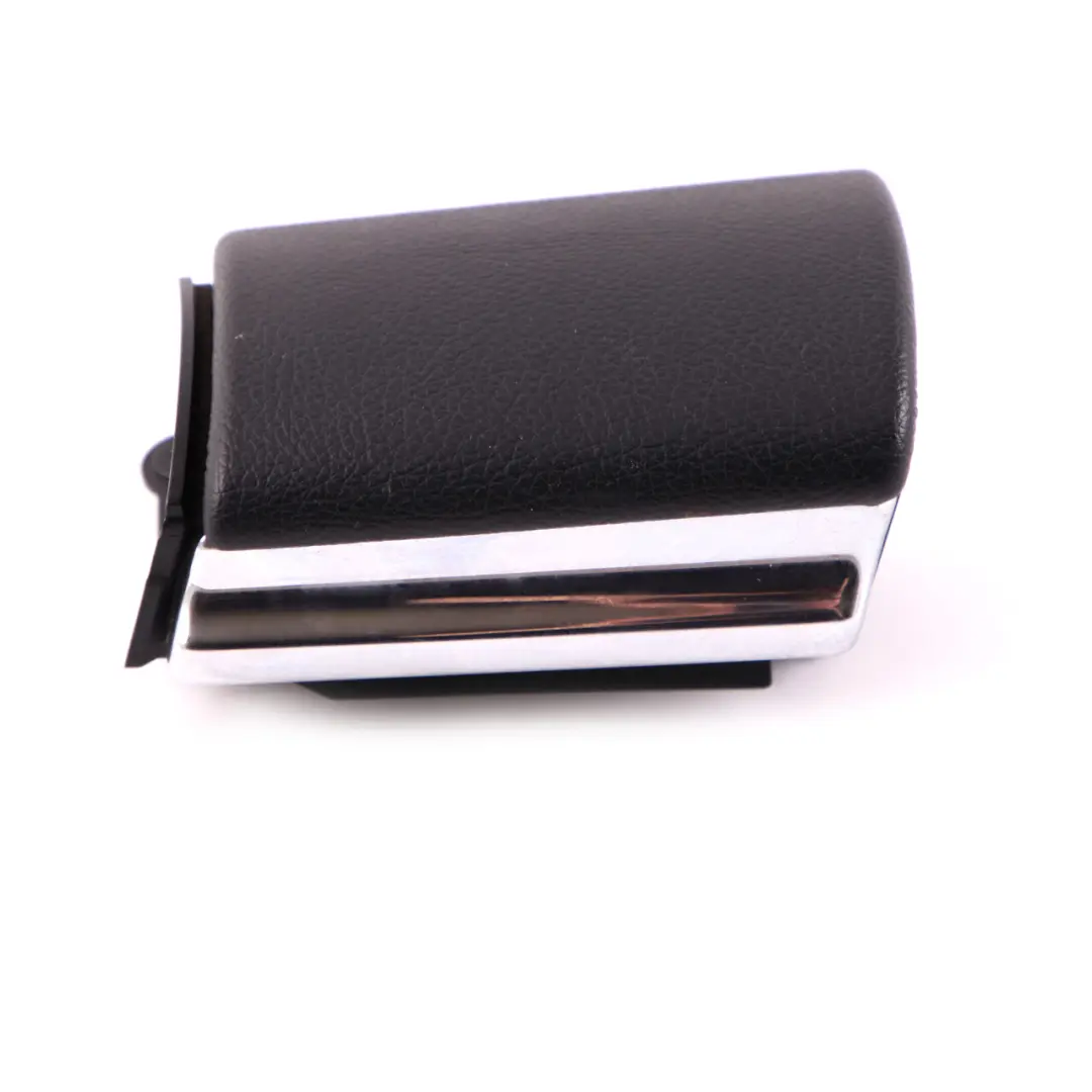 Mercedes-Benz S W221 Posteriore destro Porta Posacenere copertura in pelle per con numero di parte A2218101230 Mercedes-Benz S W221 Posteriore destro Porta Posacenere copertura in pelle - SKU A2218101230 - Numero di parte A2218101230