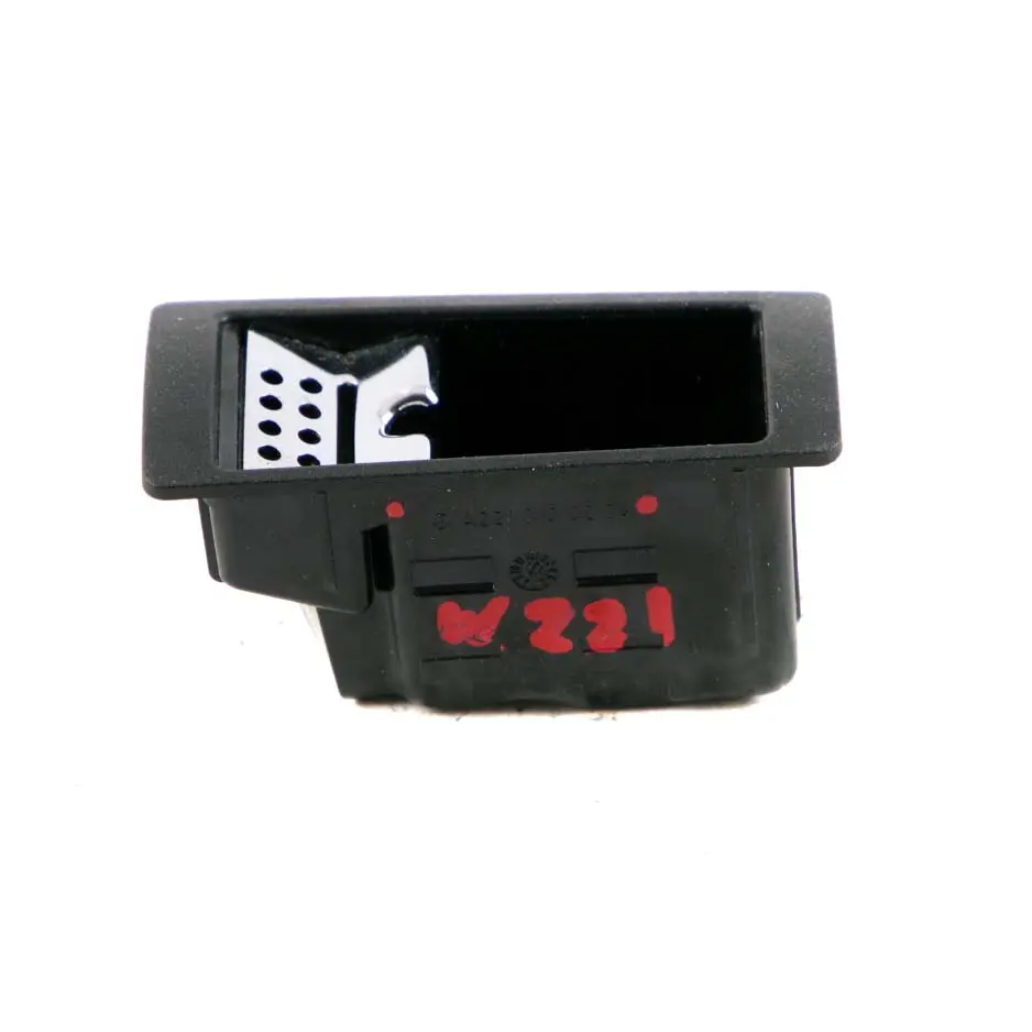 Posteriore Destro Porta Posacenere Vaschetta Cenere per Mercedes W221 con numero di parte A2218130204 Mercedes W221 Posteriore Destro Porta Posacenere Vaschetta Cenere - SKU A2218130204 - Numero di parte A2218130204