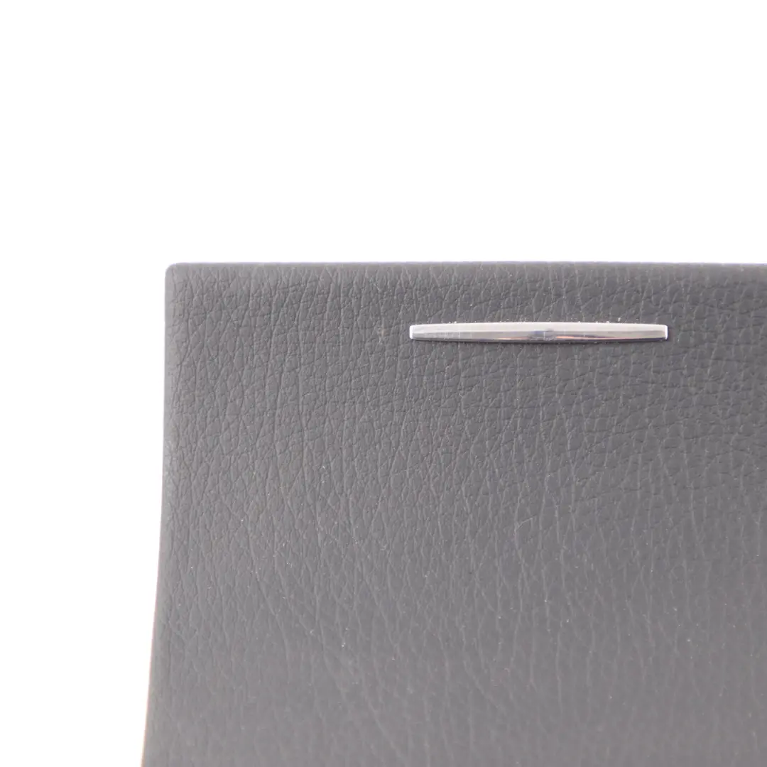 Mittel Konsole Hinten Zigaretten Anzünderbuchse für Mercedes W221 mit Teilenummer A2218200009 Mercedes W221 Mittel Konsole Hinten Zigaretten Anzünderbuchse - SKU A2218200009 - Teilenummer A2218200009