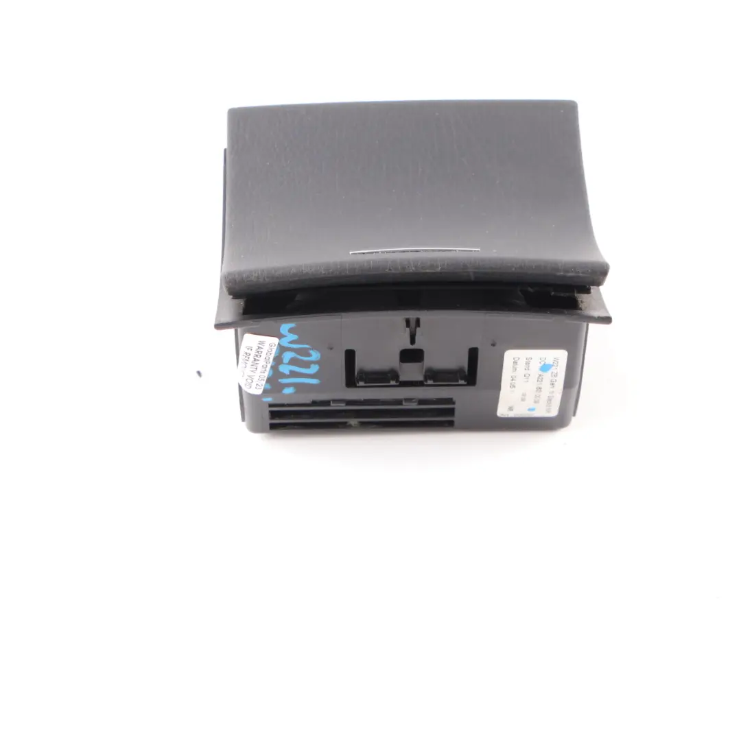 Mercedes W221 Console Centrale Prise Allume-Cigarette Arrière Noir - SKU A2218200009 - Numéro de pièce A2218200009