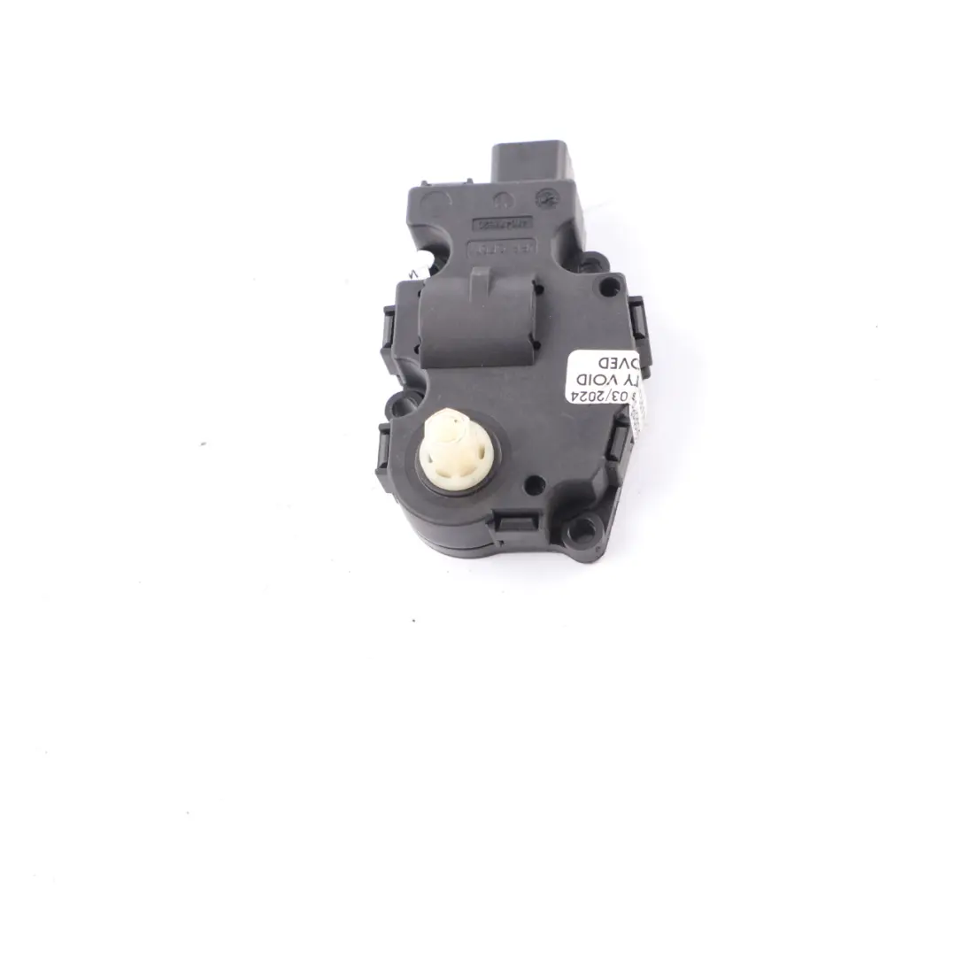  Motor Mercedes W212 Calentador Soplador Ventilación Flap Servo Motor - SKU A2218200042 - Número de pieza A2218200042