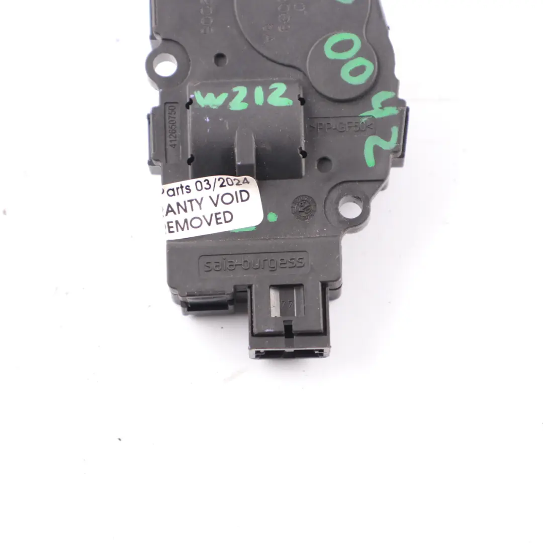  Motor Mercedes W212 Calentador Soplador Ventilación Flap Servo Motor - SKU A2218200042 - Número de pieza A2218200042