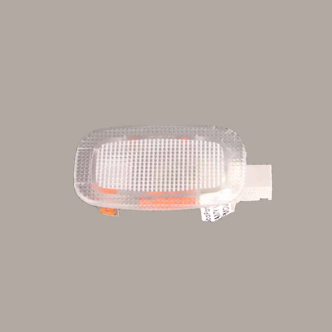 Mercedes-Benz C E Klasse W203 W210 Innenbeleuchtung Heckleuchte A2108203401  - SKU A2218200401 - Teilenummer A2218200401