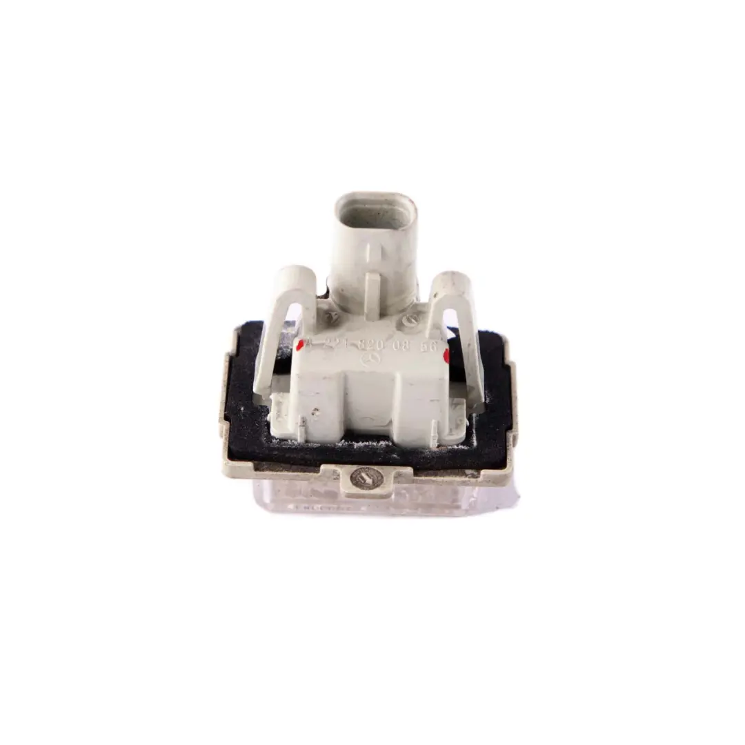 Luce Targa Bagagliaio Posteriore per Mercedes W204 W205 W212 W221 con numero di parte A2038200256 Mercedes W204 W205 W212 W221 Luce Targa Bagagliaio Posteriore - SKU A2218200856 - Numero di parte A2038200256