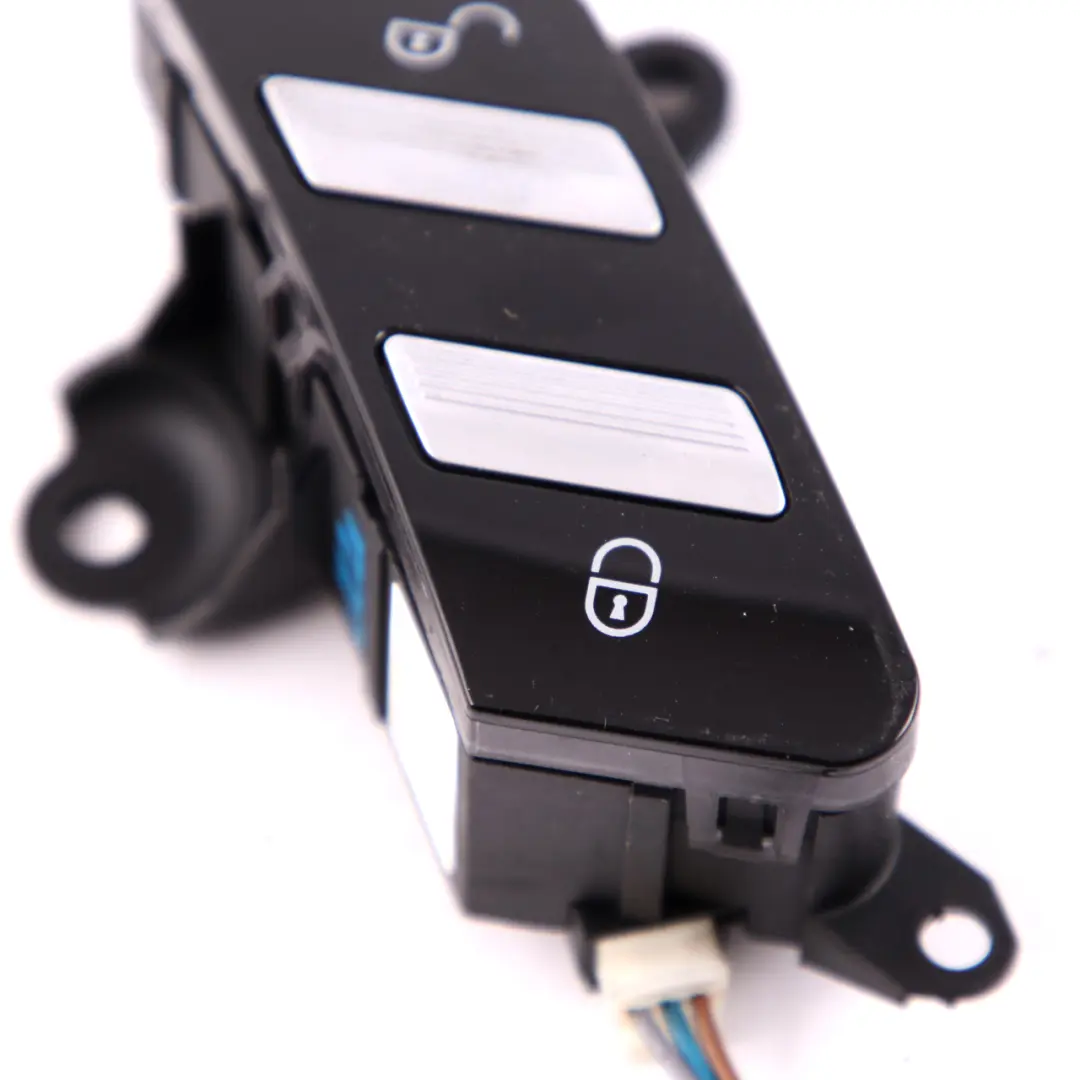 Mercedes W221 Panneau Commutation Bouton Verrouillage Porte Droit A2218213051 - SKU  A2218210151 - Numéro de pièce A2218210151