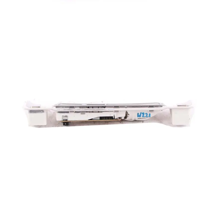 Mercedes W221 Garniture intérieure lampe arrière gauche - SKU A2218201501 - Numéro de pièce A2218201501