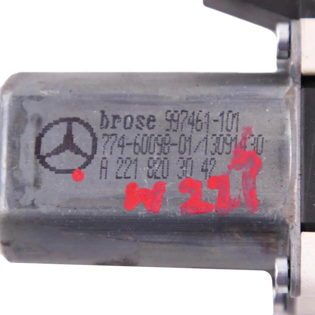 Silniczek Szyb Prawy Tył do Mercedes W221 o numerze A2218203042 Mercedes W221 Silniczek Szyb Prawy Tył - SKU A2218203042 - Numer Części A2218203042