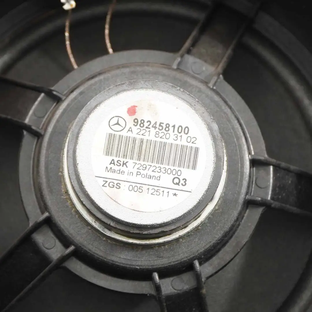 Speaker Mercedes W221 S211 Audio Door Left Right N/O/S to Rear with Part number A2218203102 Rear Speaker Mercedes W221 S211 Audio Door Left Right N/O/S - SKU A2218203102 - Part number A2218203102