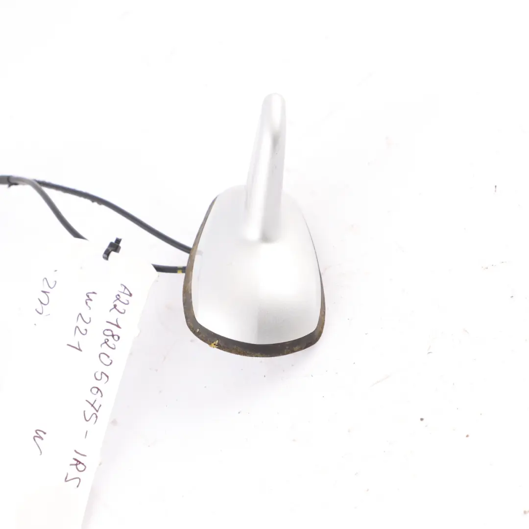 Roof Antenna Aerial Shark Iridium Silver Metallic 775 to Mercedes W221 with Part number A2218205675 Mercedes W221 Roof Antenna Aerial Shark Iridium Silver Metallic 775 - SKU A2218205675-IRS - Part number A2218205675