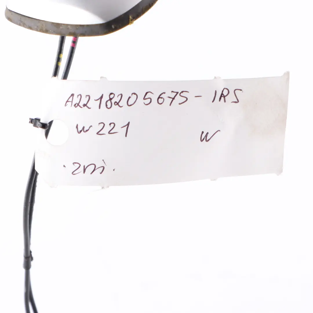 Roof Antenna Aerial Shark Iridium Silver Metallic 775 to Mercedes W221 with Part number A2218205675 Mercedes W221 Roof Antenna Aerial Shark Iridium Silver Metallic 775 - SKU A2218205675-IRS - Part number A2218205675