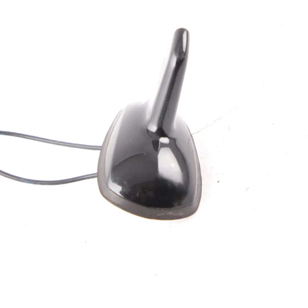 Antena De Techo Obsidian Black - 197 para Mercedes W221 con número de pieza A2218205675 Mercedes W221 Antena De Techo Obsidian Black - 197 - SKU A2218205675-OB - Número de pieza A2218205675