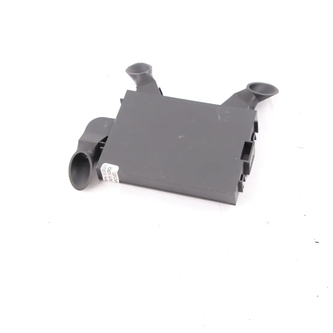 Alarme antivol Unité détection mouvement ultrasons pour Mercedes W221 à propos du numéro de pièce A2218207510 Mercedes W221 Alarme antivol Unité détection mouvement ultrasons - SKU A2218207510 - Numéro de pièce A2218207510