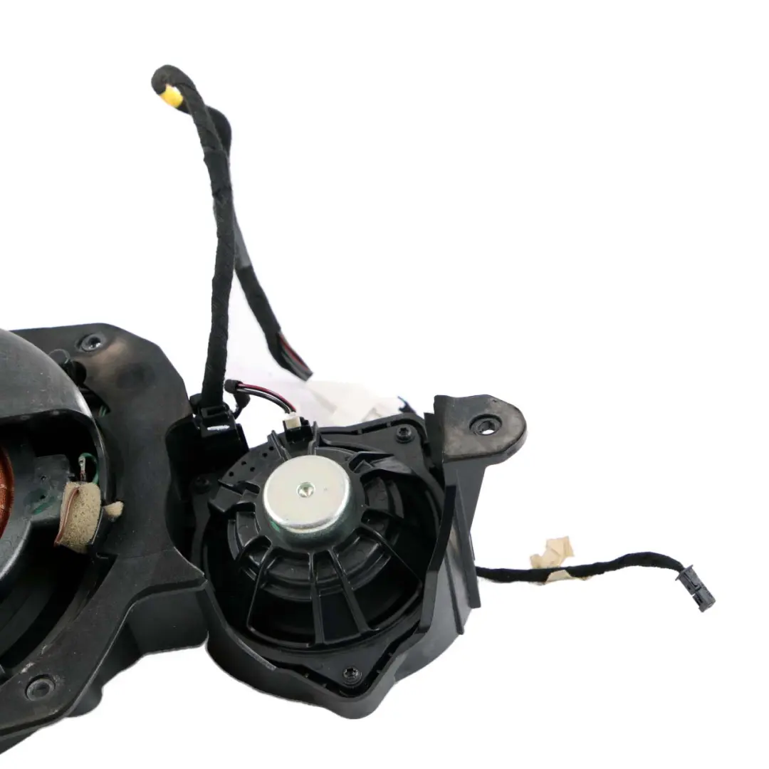 Mercedes W221 Puerta Altavoz Logic7 Unidad Audio Delantero Izquierdo - SKU A2218207702 - Número de pieza A2218207702