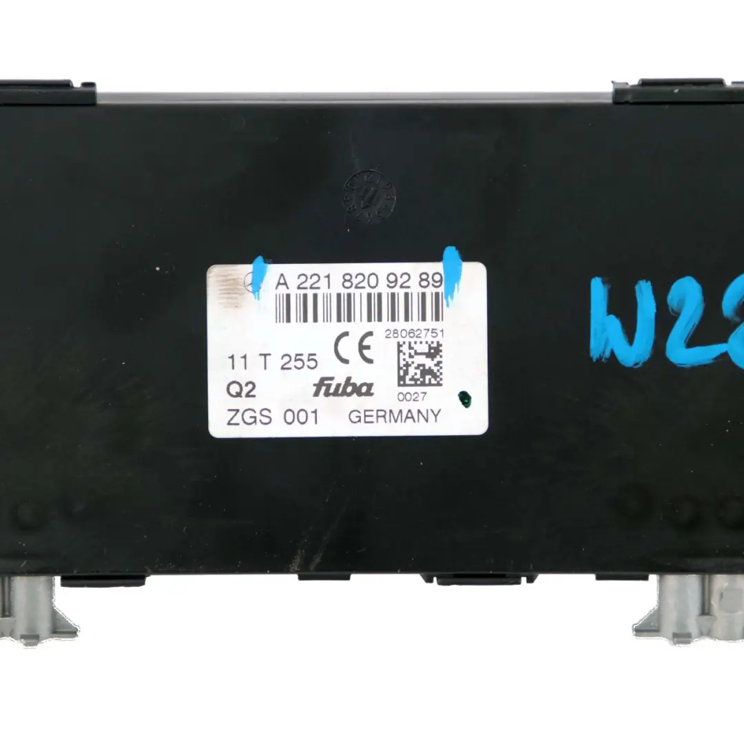 Mercedes-Benz S W221 Aerial Antenna Control Unit DAB TV Keyless-GO to with Part number A2218209289 Mercedes-Benz S W221 Aerial Antenna Control Unit DAB TV Keyless-GO - SKU A2218209289 - Part number A2218209289