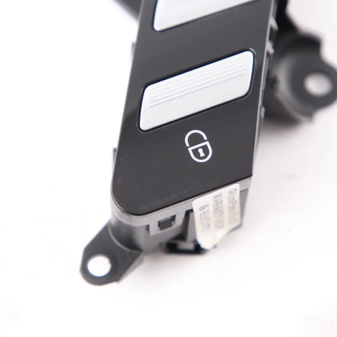 Mercedes W204 Porta Anteriore Destra Pulsante Interruttor Bloccaggio A2049058502 - SKU A2218213151 - Numero di parte A2218213151