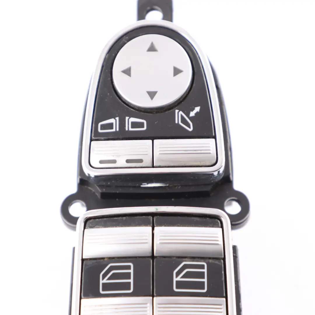  Interruptor elevalunas control lateral conductor Mercedes W221 - SKU A2218213751 - Número de pieza A2218213751