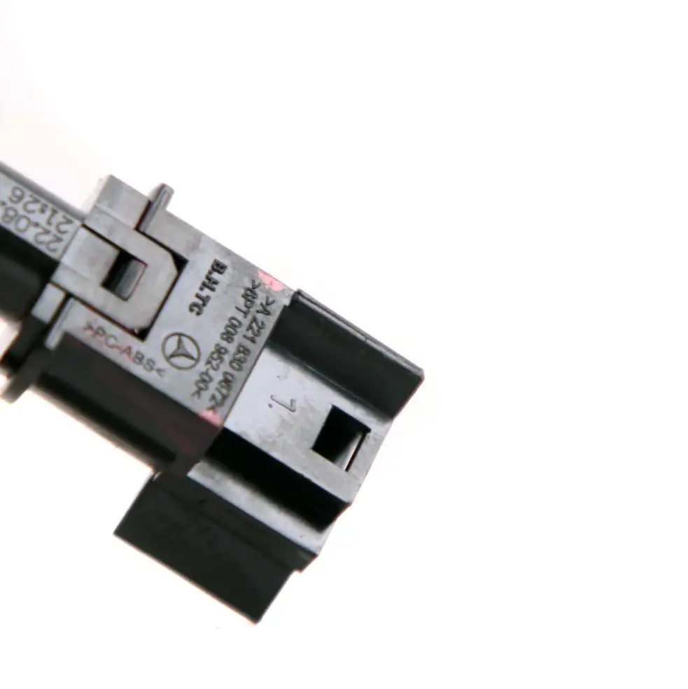 Innen Raum Luft Temperatur Sensor für Mercedes W221 mit Teilenummer A2218300672 Mercedes W221 Innen Raum Luft Temperatur Sensor - SKU A2218300672 - Teilenummer A2218300672