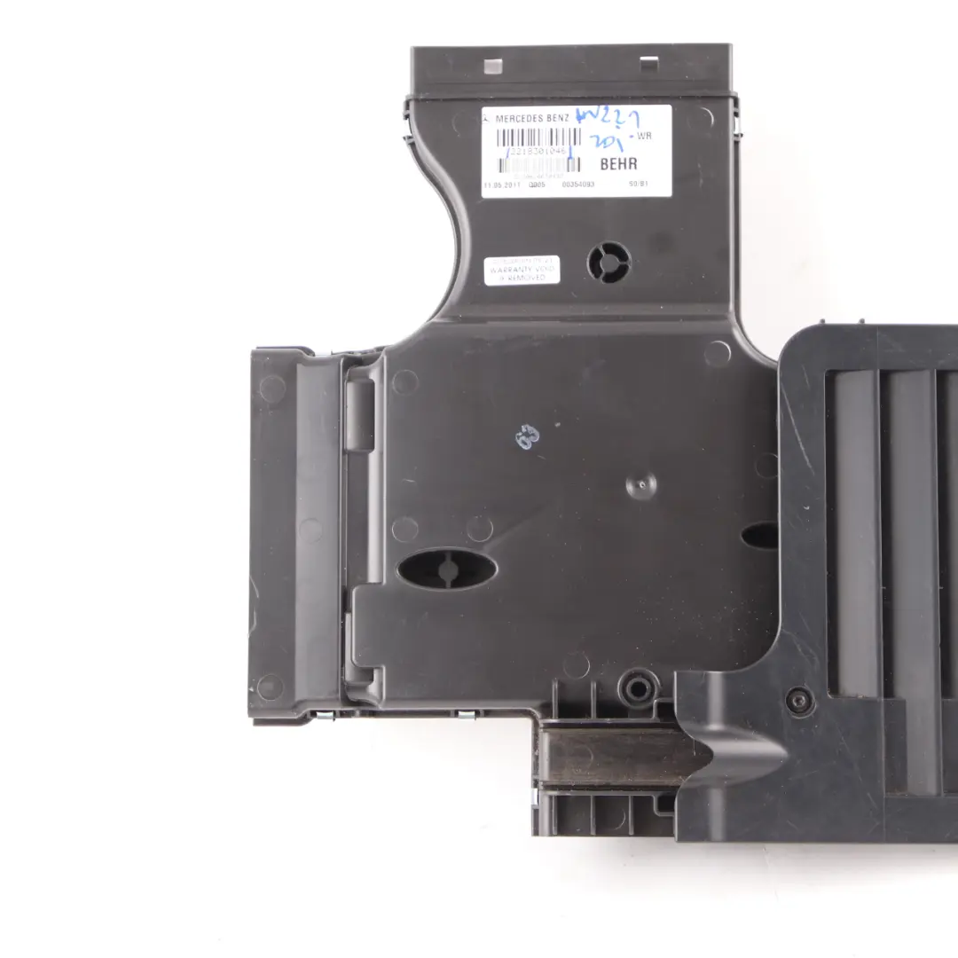 Duct Mercedes W221 W216 Deflector Bottom Rear Right O/S to Air with Part number A2218301046 Air Duct Mercedes W221 W216 Deflector Bottom Rear Right O/S - SKU A2218301046 - Part number A2218301046