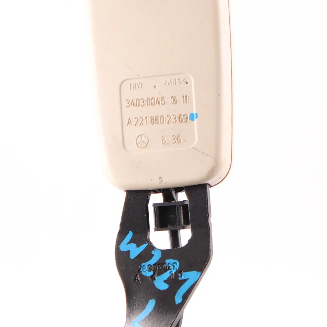 Buckle Mercedes W221 Beige Tensioner Belt Rear Left N/S to Seat with Part number A2218602369 Seat Buckle Mercedes W221 Beige Tensioner Belt Rear Left N/S - SKU A2218602369 - Part number A2218602369