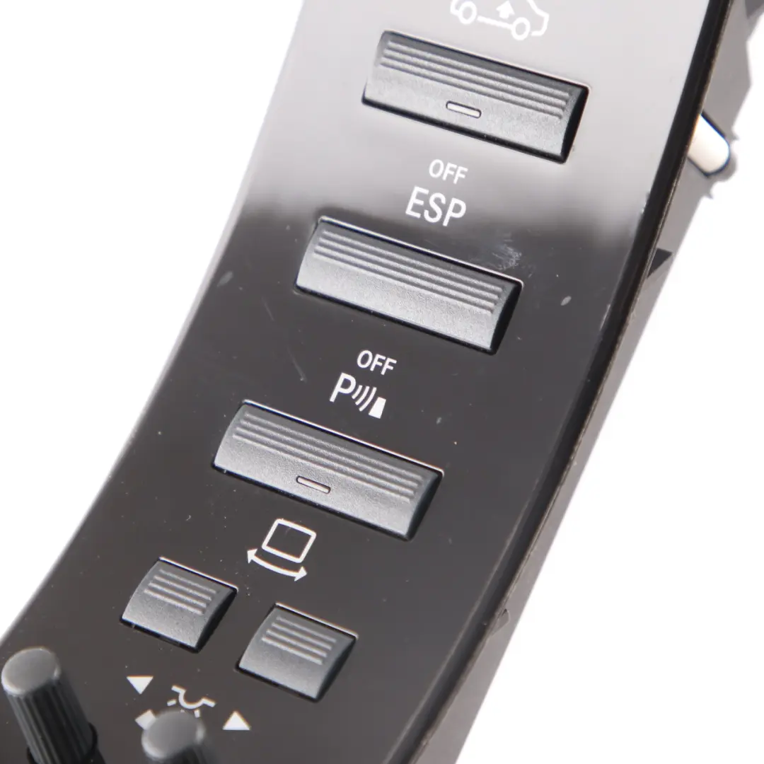 Interrupteur Du Tableau De Bord ESP Suspension pour Mercedes W221 à propos du numéro de pièce A2218701558 Mercedes W221 Interrupteur Du Tableau De Bord ESP Suspension - SKU A2218701558 - Numéro de pièce A2218701558