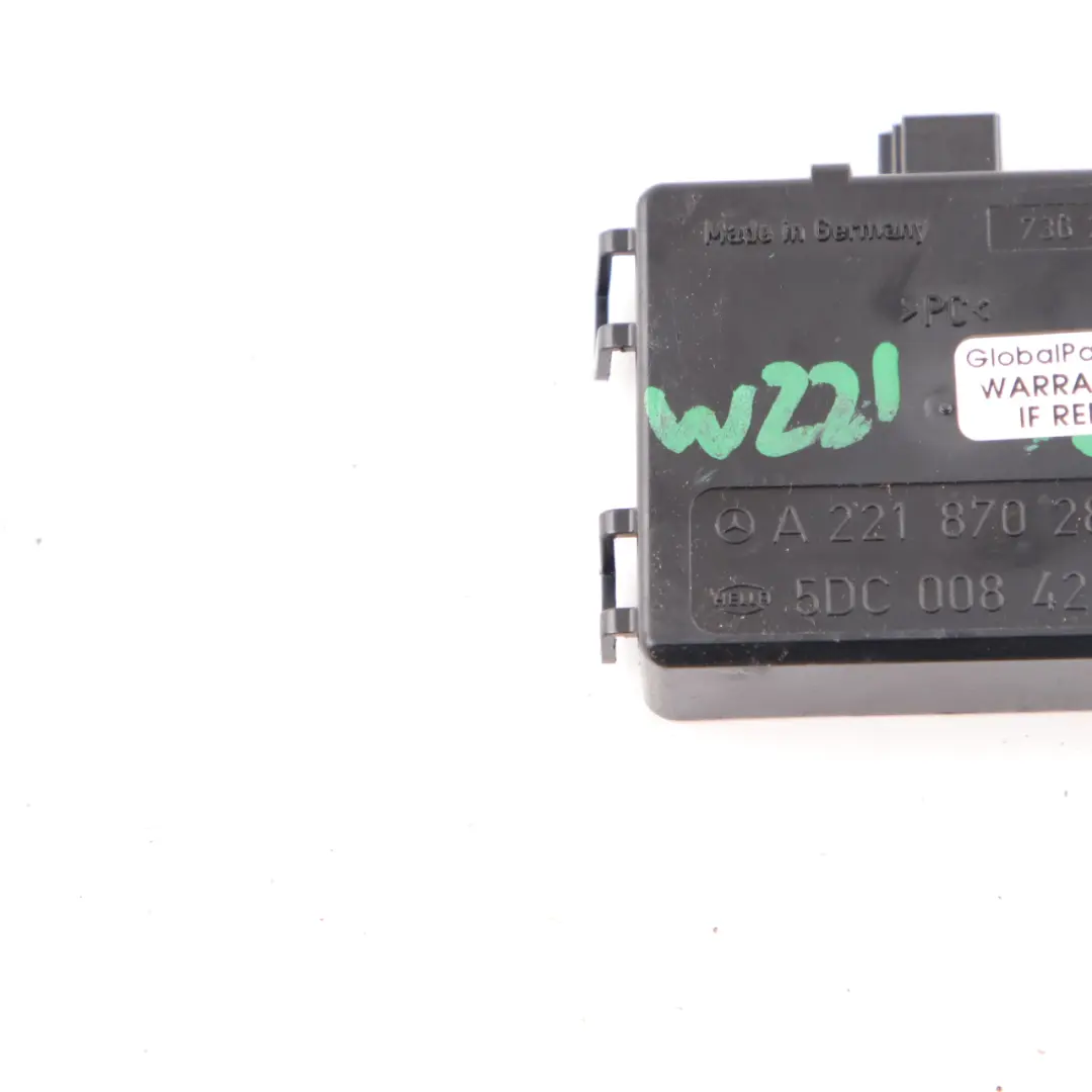 Windscreen Rain Sensor Control Module to Mercedes W203 W209 W221 with Part number A2218702826 Mercedes W203 W209 W221 Windscreen Rain Sensor Control Module - SKU A2218702826 - Part number A2218702826