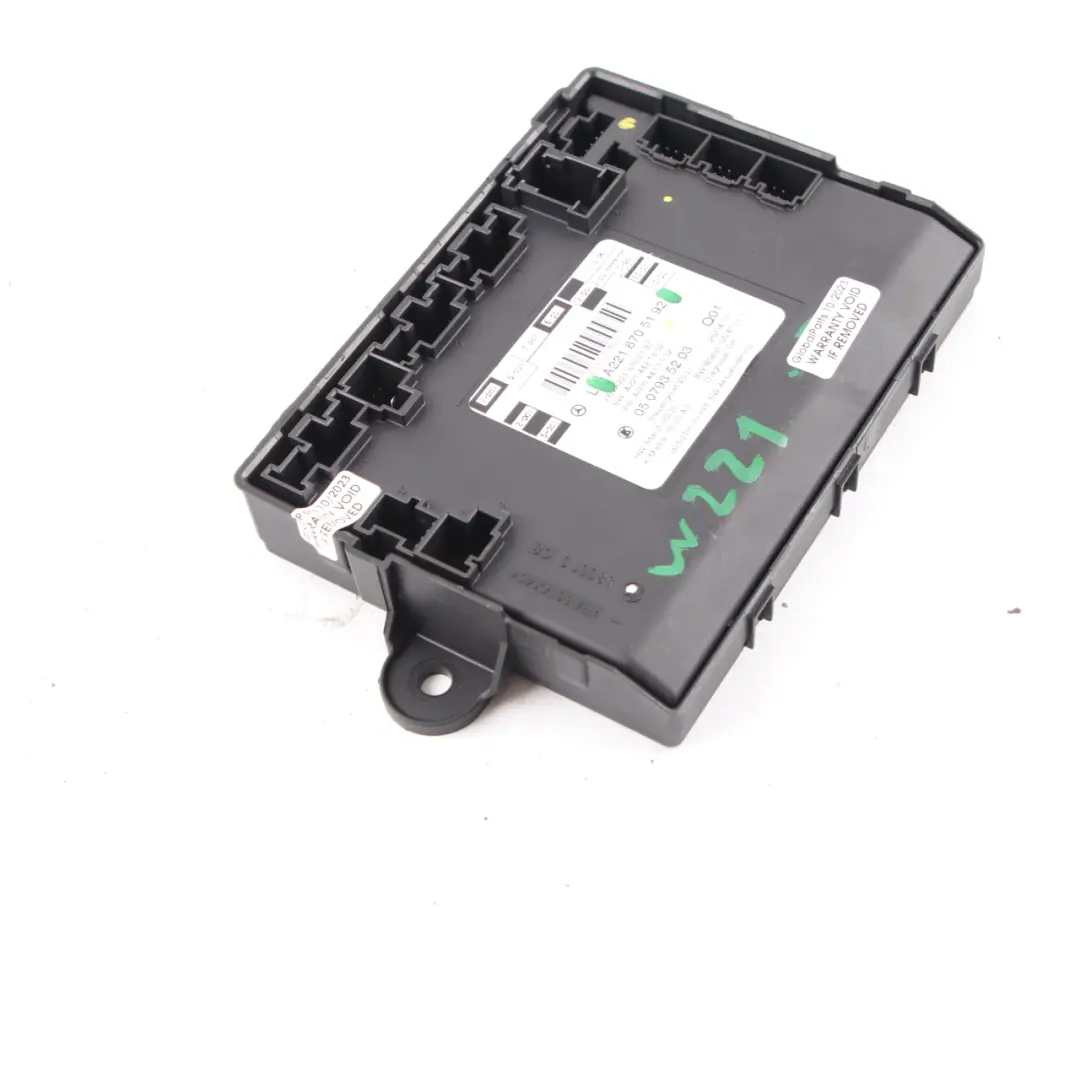 Door Module Front Left N/S Control Unit ECU to Mercedes W221 with Part number A2218705192 Mercedes W221 Door Module Front Left N/S Control Unit ECU - SKU A2218705192 - Part number A2218705192
