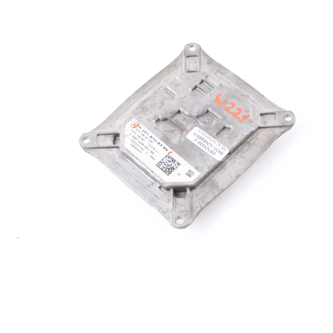 Light Module Headlight Headlamp Ballast Xenon Unit to Mercedes W221 with Part number A2218706389 Mercedes W221 Light Module Headlight Headlamp Ballast Xenon Unit - SKU A2218706389 - Part number A2218706389