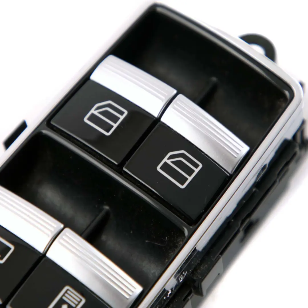 Interruttore regolazione alzacristalli sinistra per Mercedes W221 con numero di parte A2218709610 Mercedes W221 Interruttore regolazione alzacristalli sinistra - SKU A2218709610 - Numero di parte A2218709610