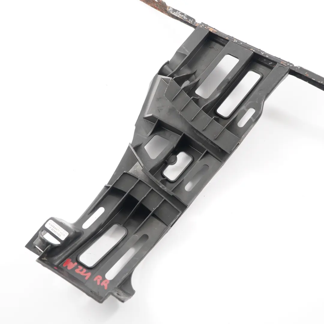 Parachoques trasero Soporte montaje Soporte derecho para Mercedes W221 con número de pieza A2218850263 Mercedes W221 Parachoques trasero Soporte montaje Soporte derecho - SKU A2218850263 - Número de pieza A2218850263