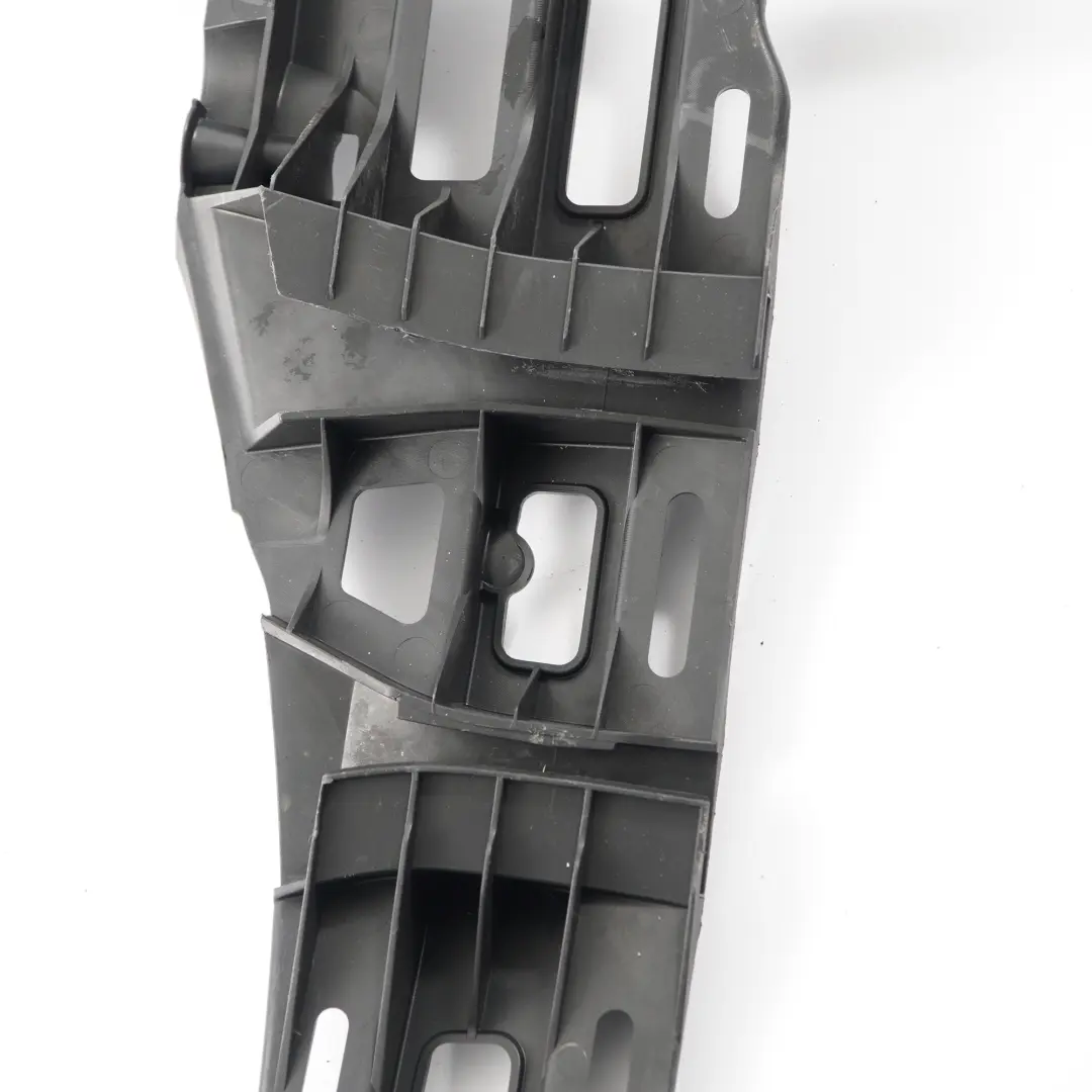 Support de pare-chocs arrière Support guidage Droit pour Mercedes W221 à propos du numéro de pièce A2218850263 Mercedes W221 Support de pare-chocs arrière Support guidage Droit - SKU A2218850263 - Numéro de pièce A2218850263