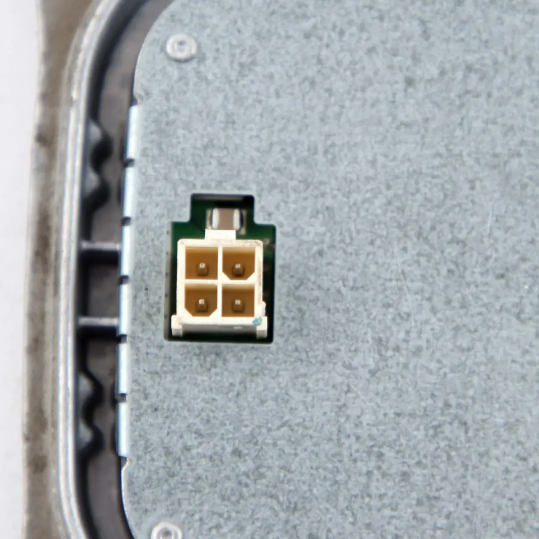 Bi-Xenon Scheinwerfer Vorschaltgerät Steuergerät Modul für Mercedes W221 mit Teilenummer A2219000404 Mercedes W221 Bi-Xenon Scheinwerfer Vorschaltgerät Steuergerät Modul - SKU A2219000404 - Teilenummer A2219000404