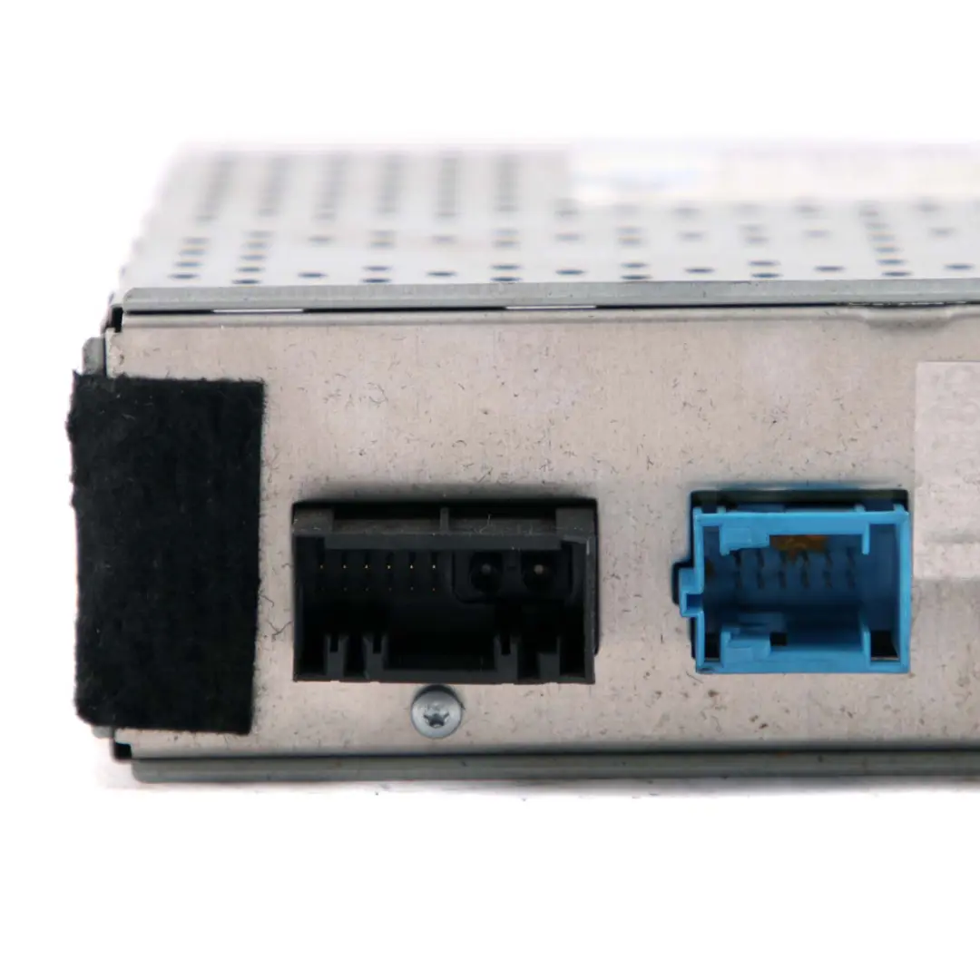 Mercedes-Benz S-Class W221 TV Tuner Receiver Control Unit Module to with Part number A2219002604 Mercedes-Benz S-Class W221 TV Tuner Receiver Control Unit Module - SKU A2219002604 - Part number A2219002604